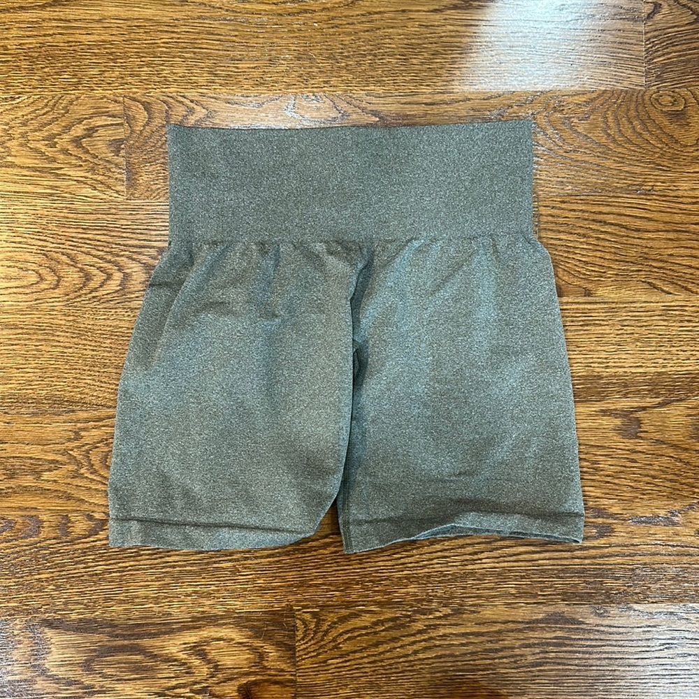 NVGTN biker shorts